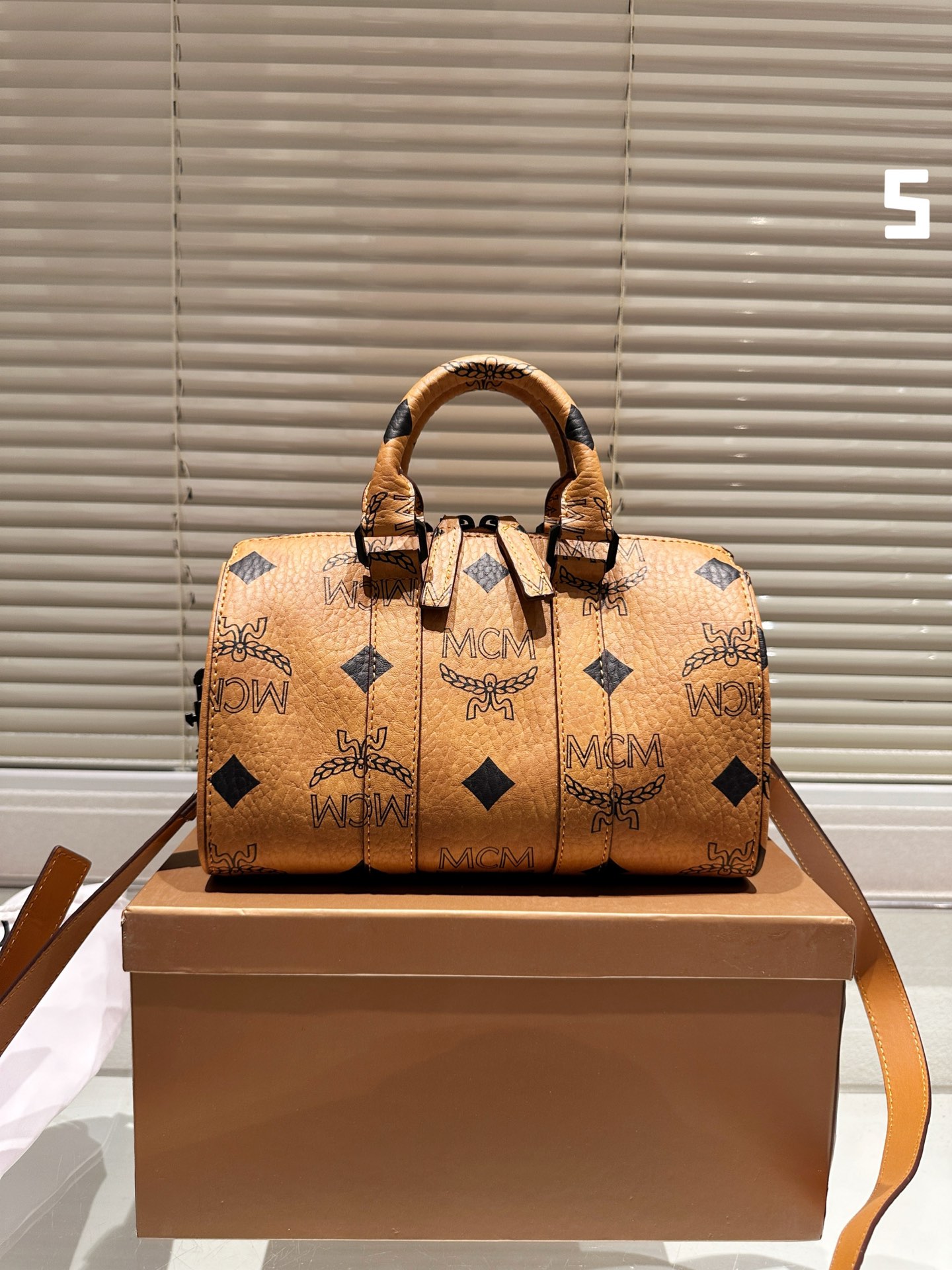 MCM Boston Bag 005 LLS081 24cm