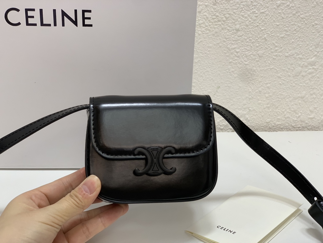 Celine003XX061