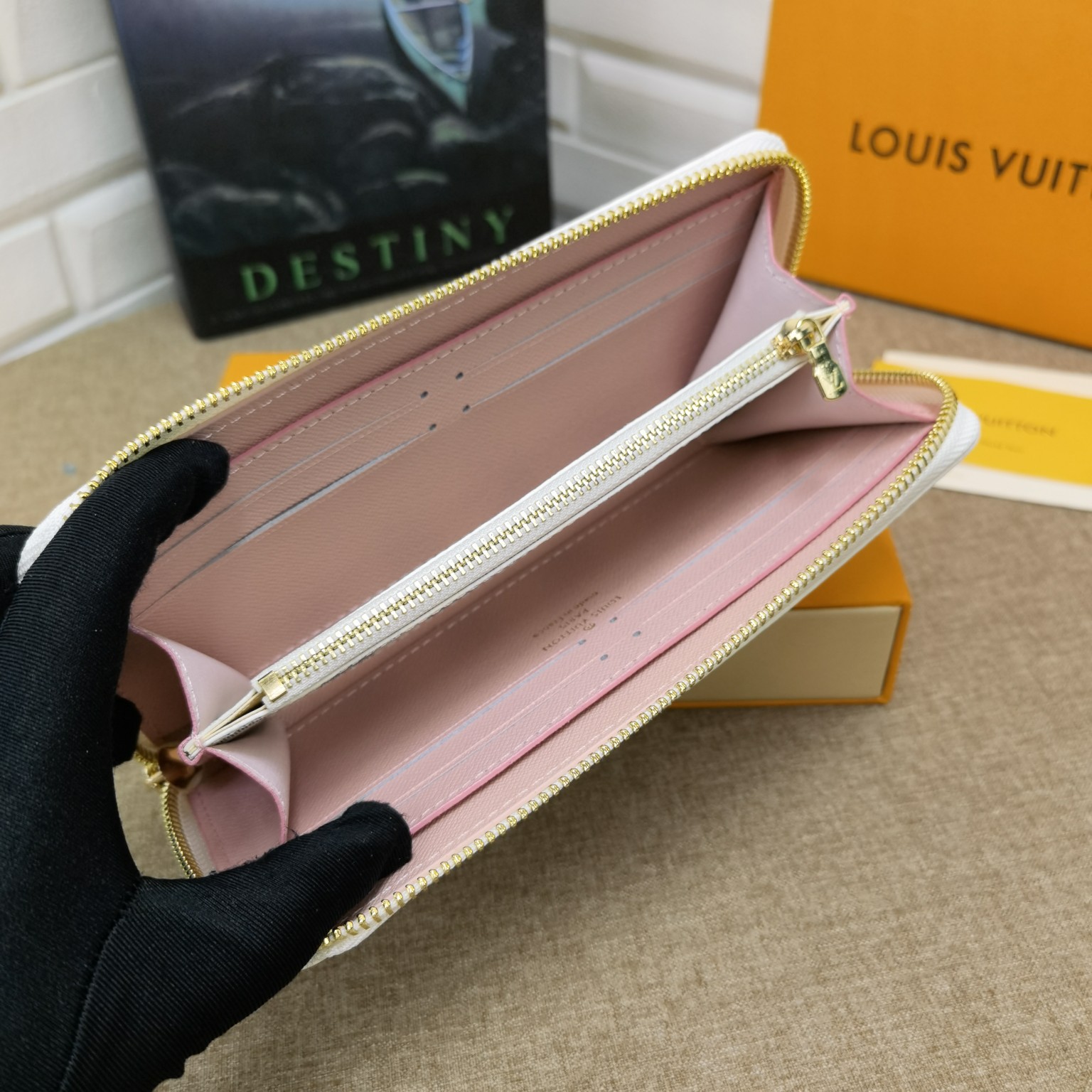 LV60742HY07