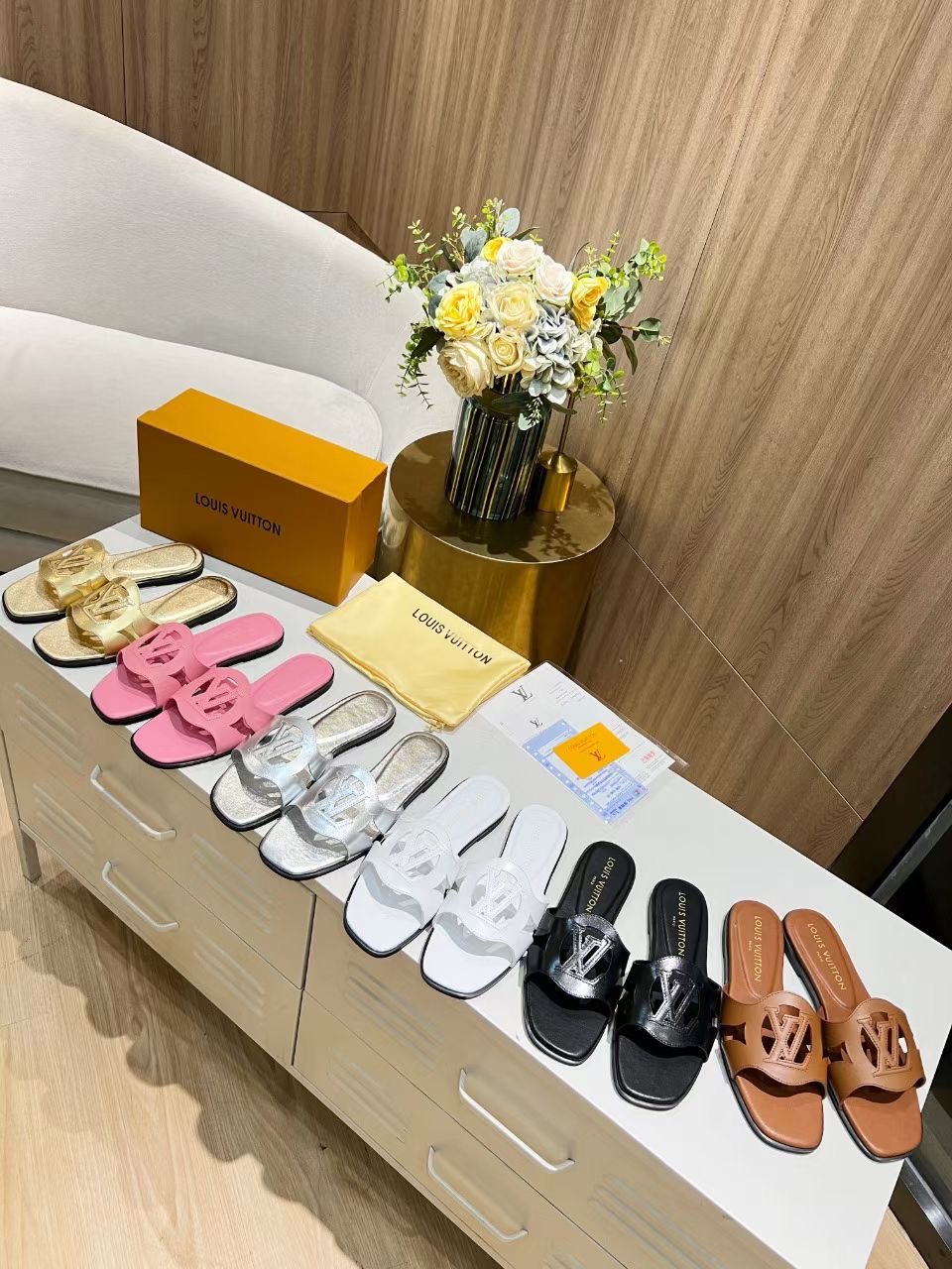 LV shoes 010 XM502