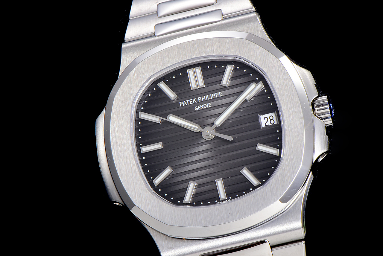 PATEK PHILIPPE NAUTILUS 5711 40mm