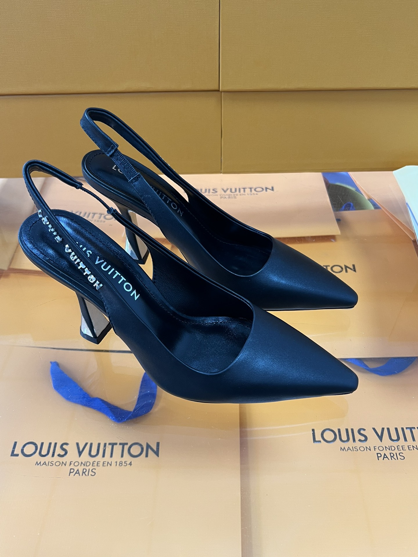 LV shoes 013 XM072