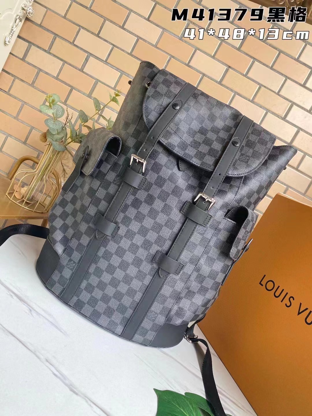 Louis Vuitton CHRISTOPHER MM