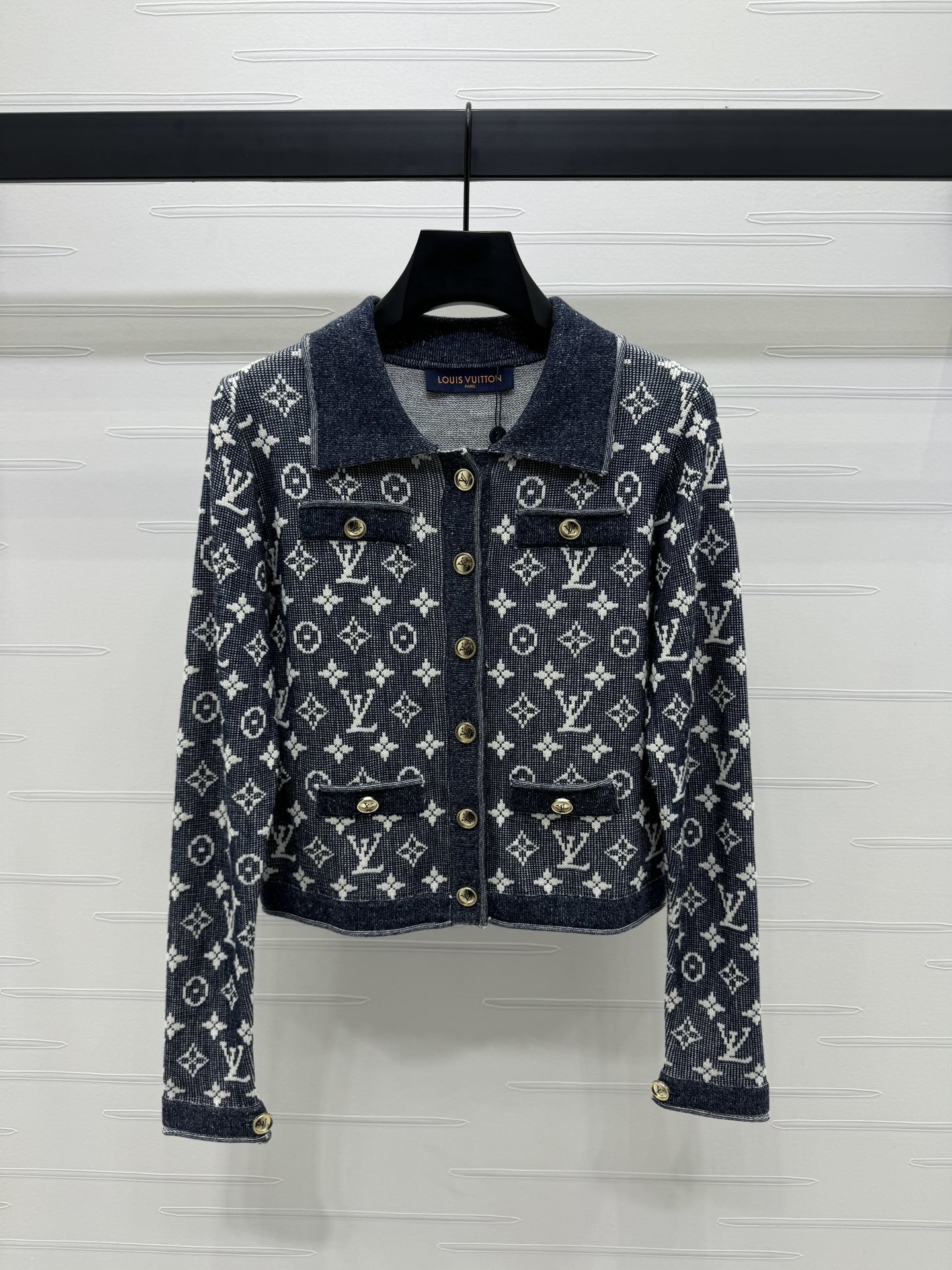 LV Ladieswear 009