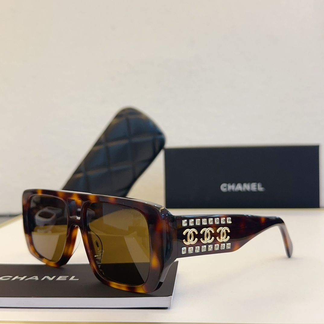 Chanel Sunglasses 6656 SM041