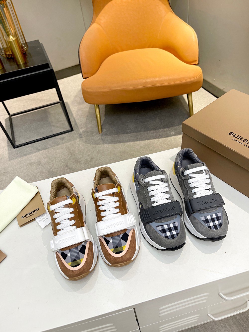 Burberry 004 Casual shoes XM023