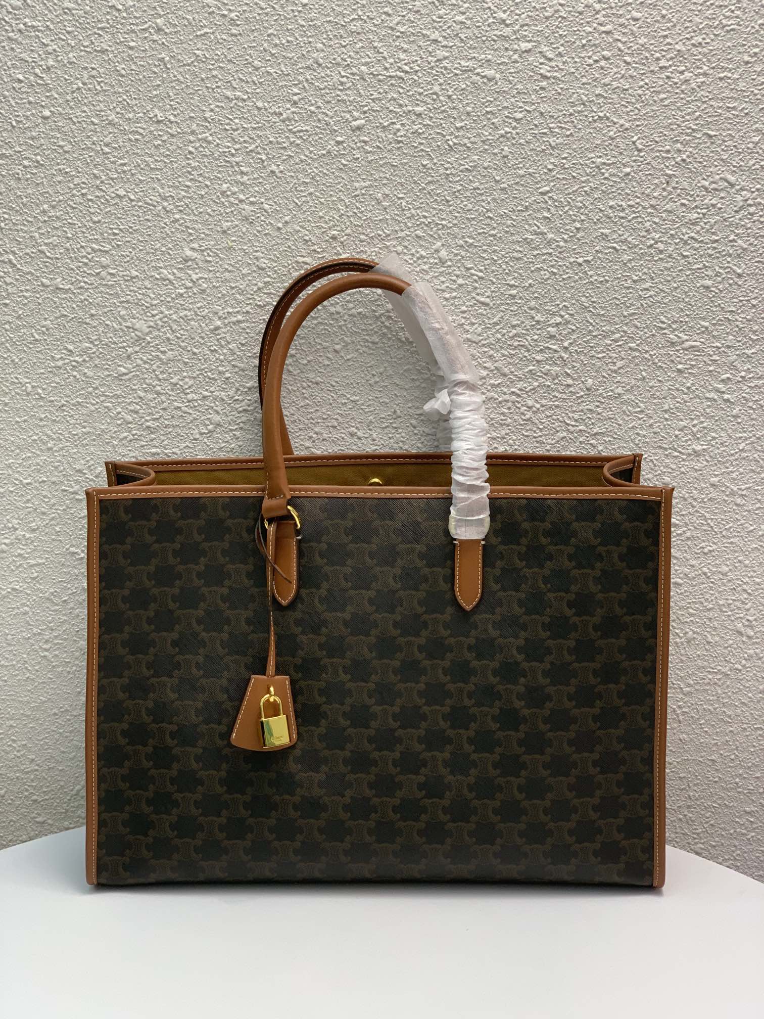 Celine3069XX091
