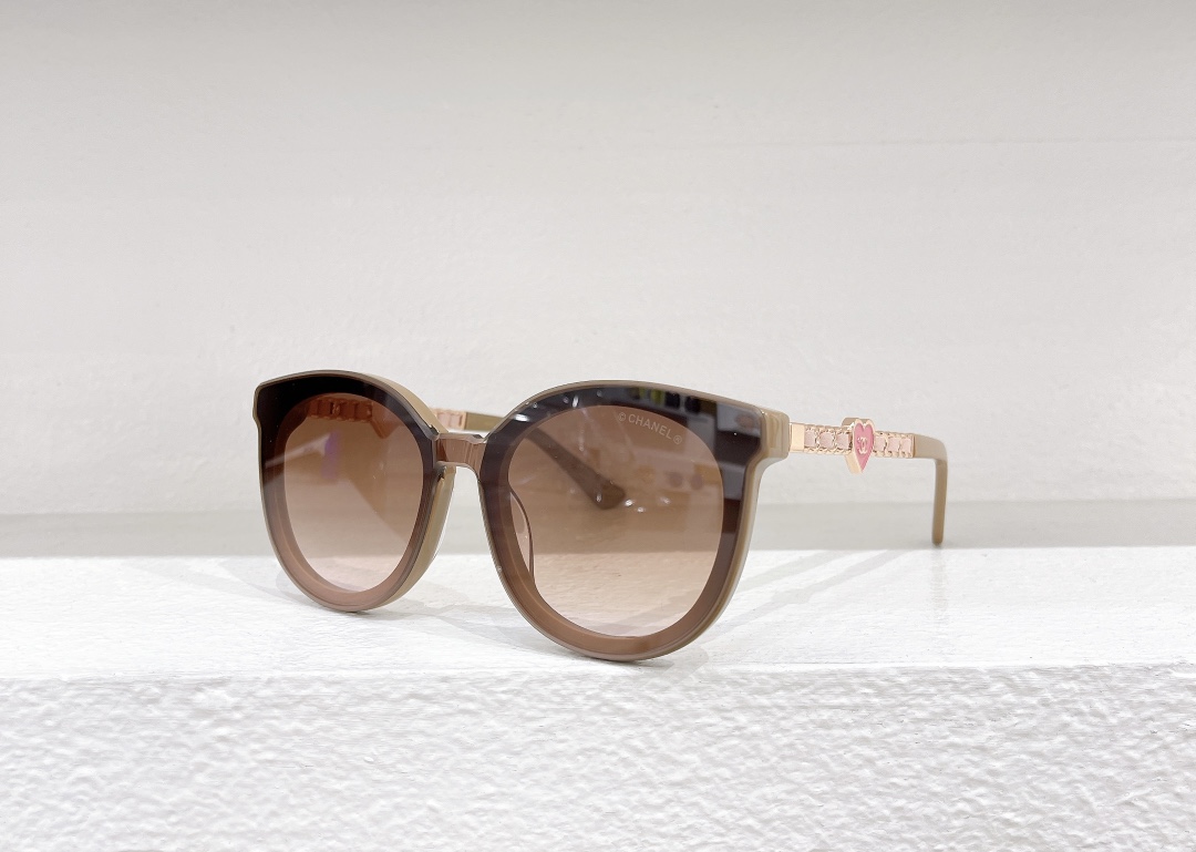 Chanel Sunglasses A95077 SM051
