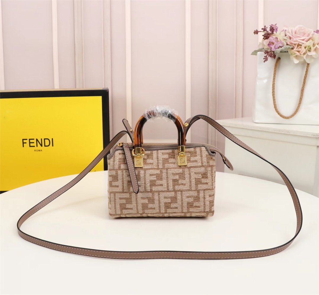 Fendi8839JQE051