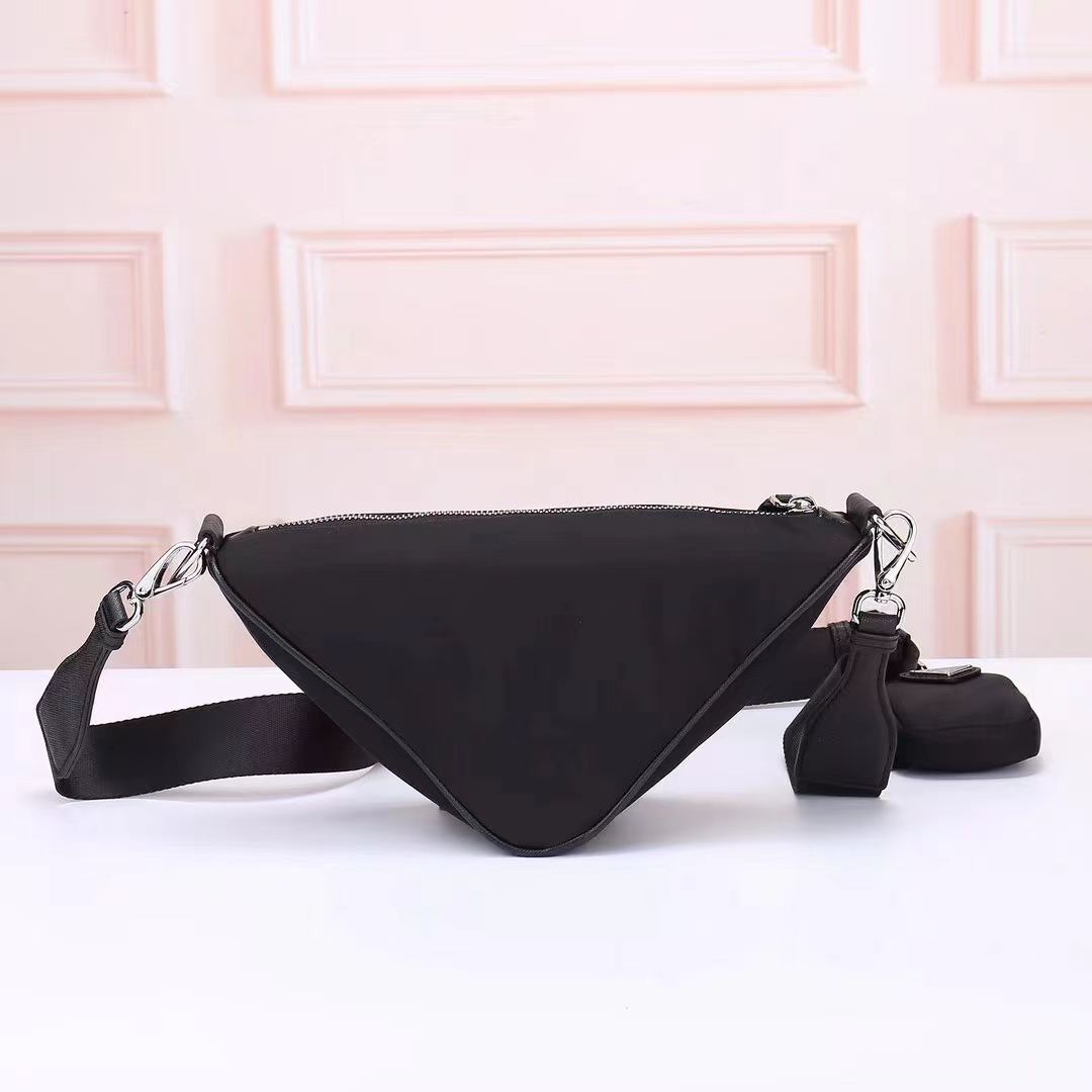 Prada001HMF031