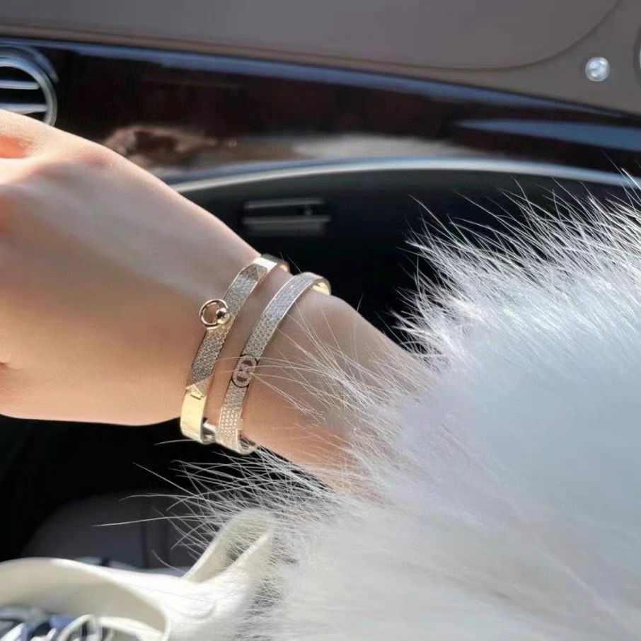 Hermes Bracelets 001