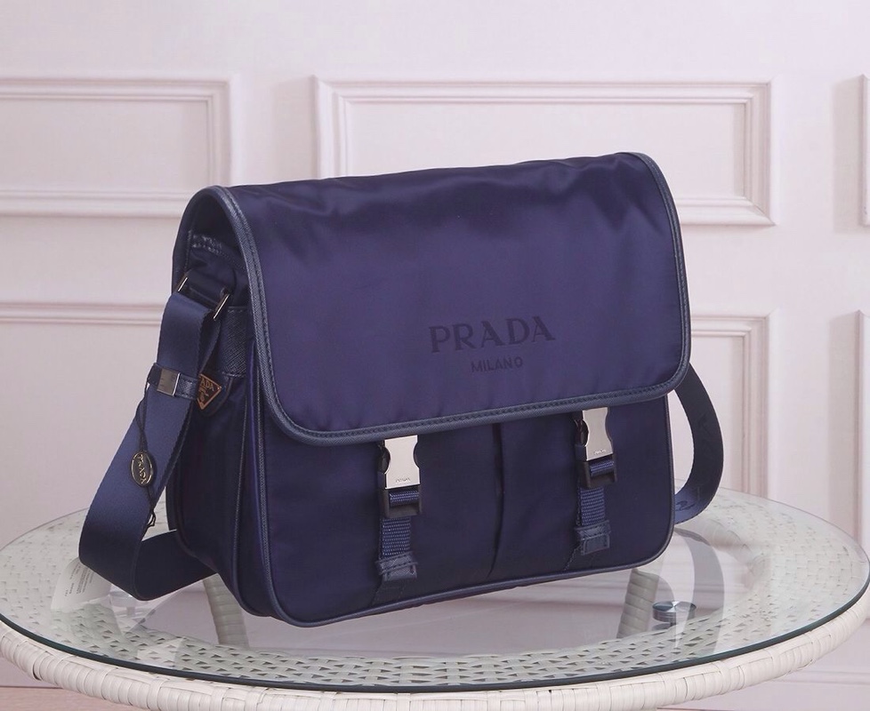 Prada messenger bag 0768