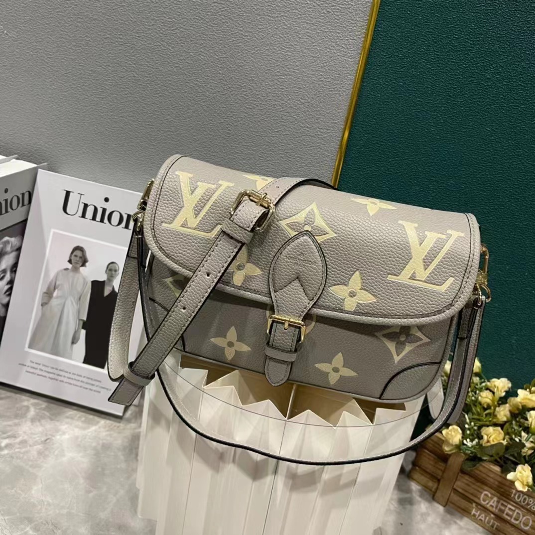 LV DIANE Bag M45985 XX061 25cm