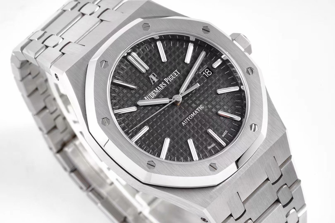 Audemars Piguet ROYAL OAK 15400 41mm