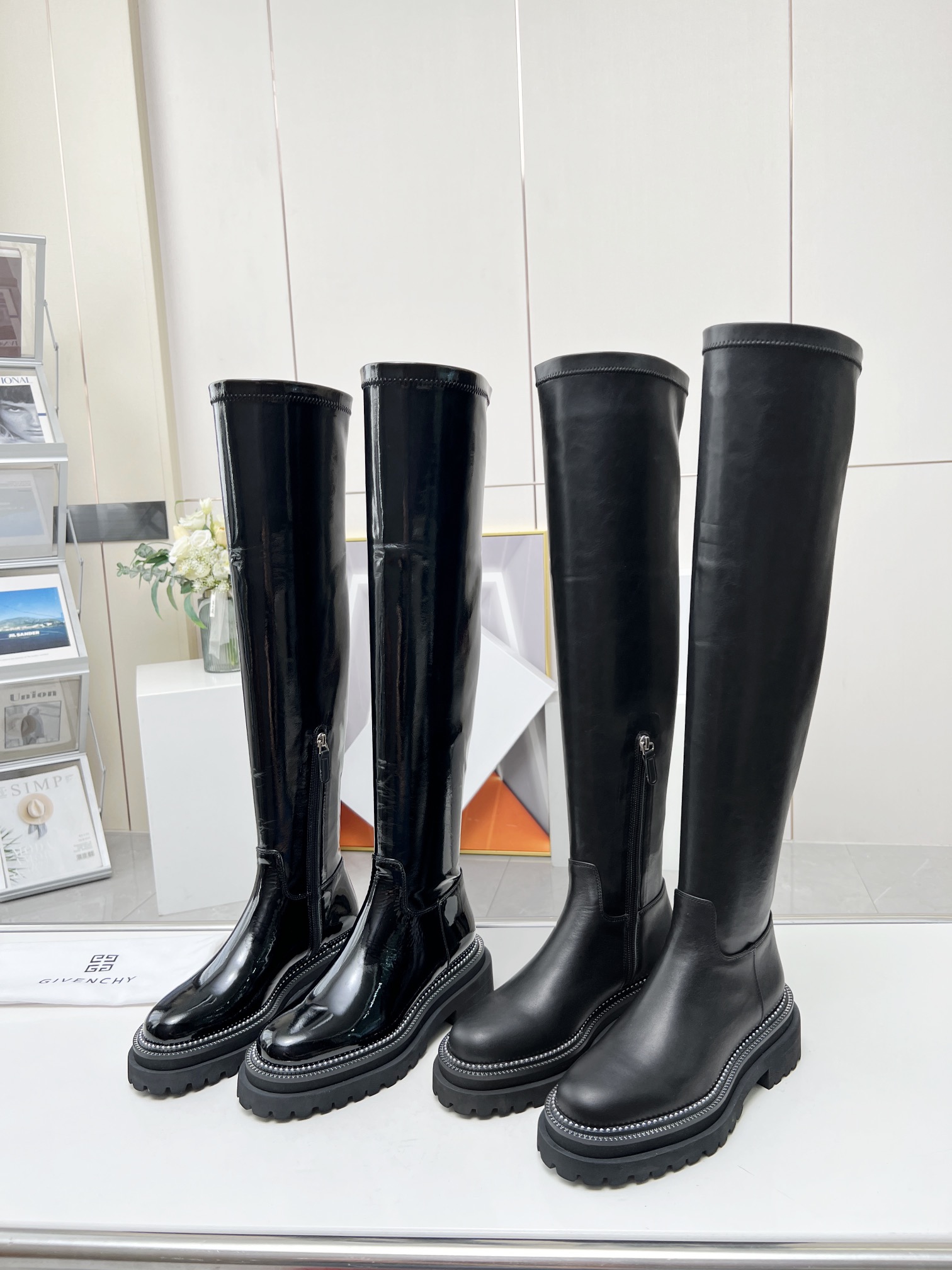 Givenchy 004 boots XM063