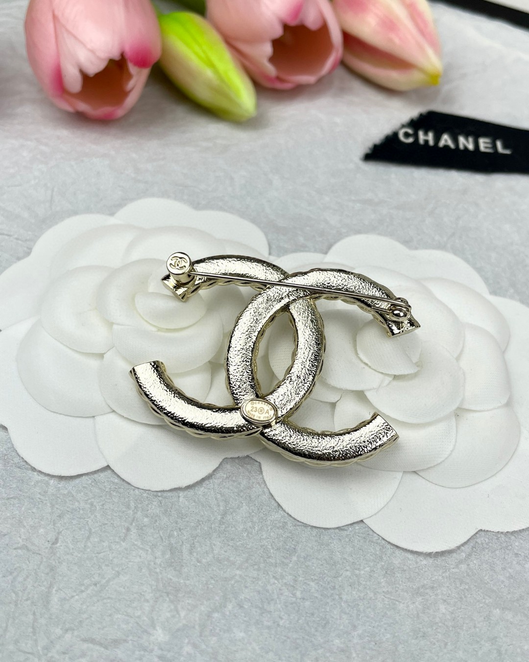 Chanel Brooch 010