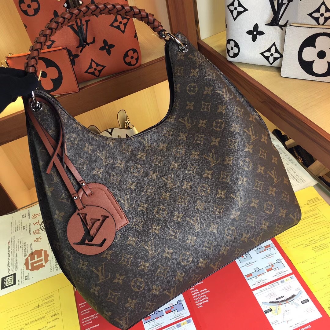 Louis Vuitton CARMEL