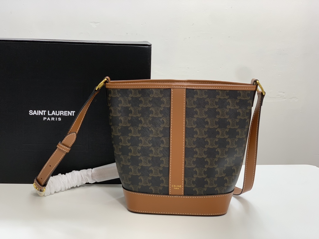 Celine007XX002
