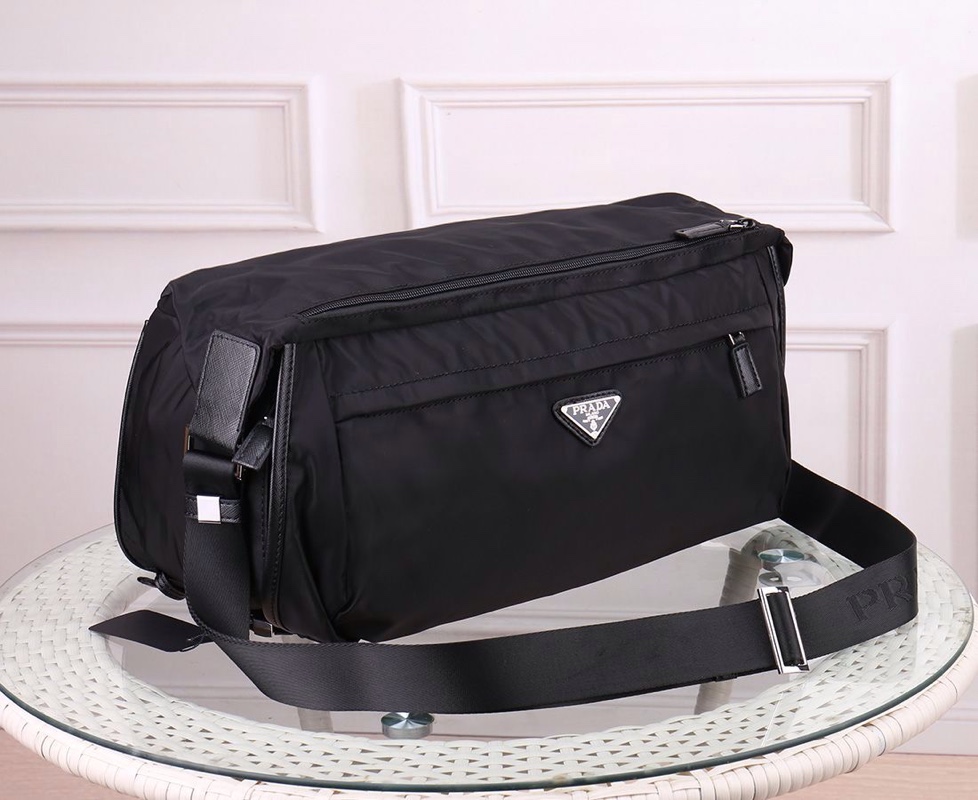 Prada cross body bag 993