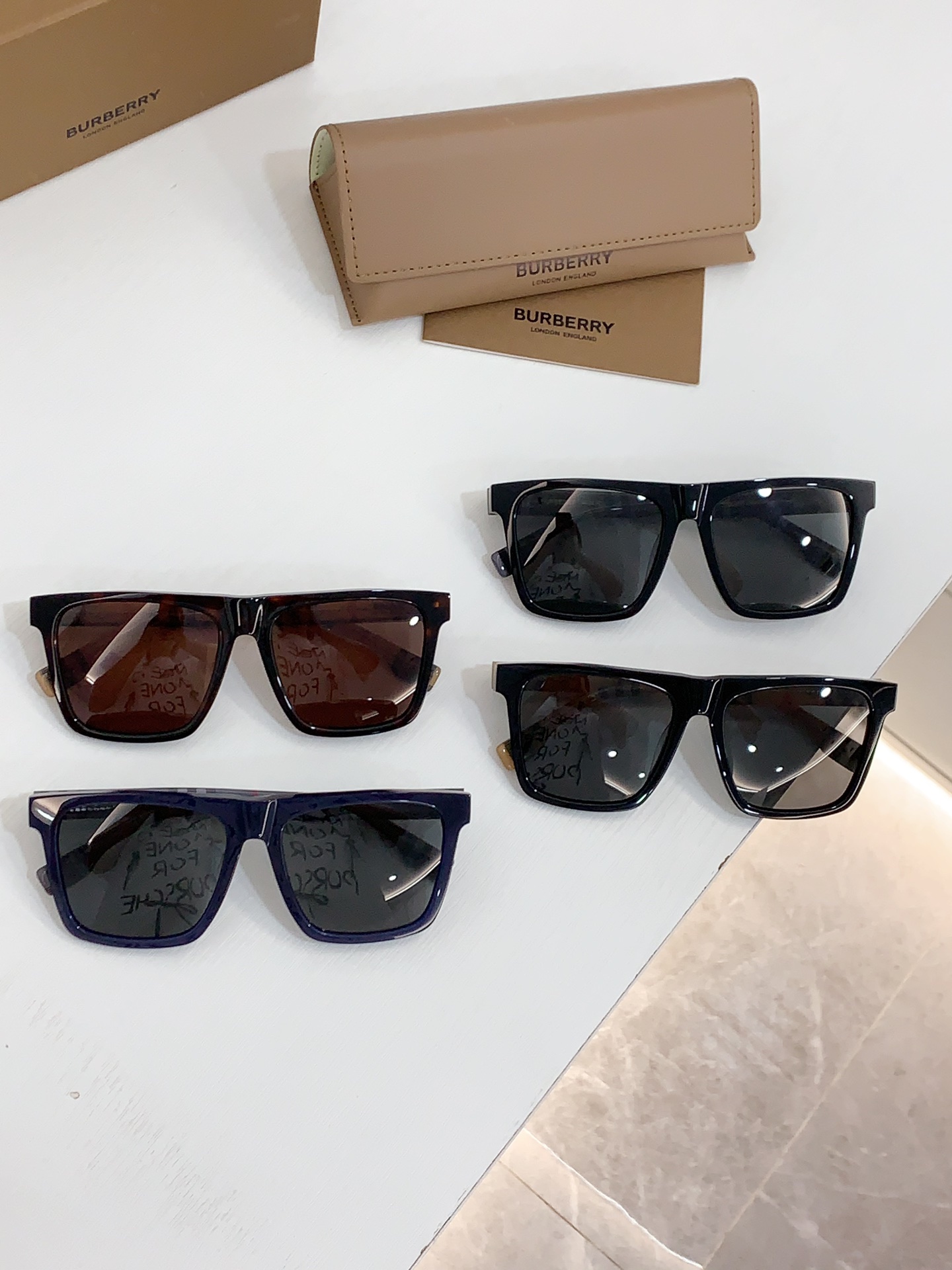 Burberry Sunglasses BE4916 SM011