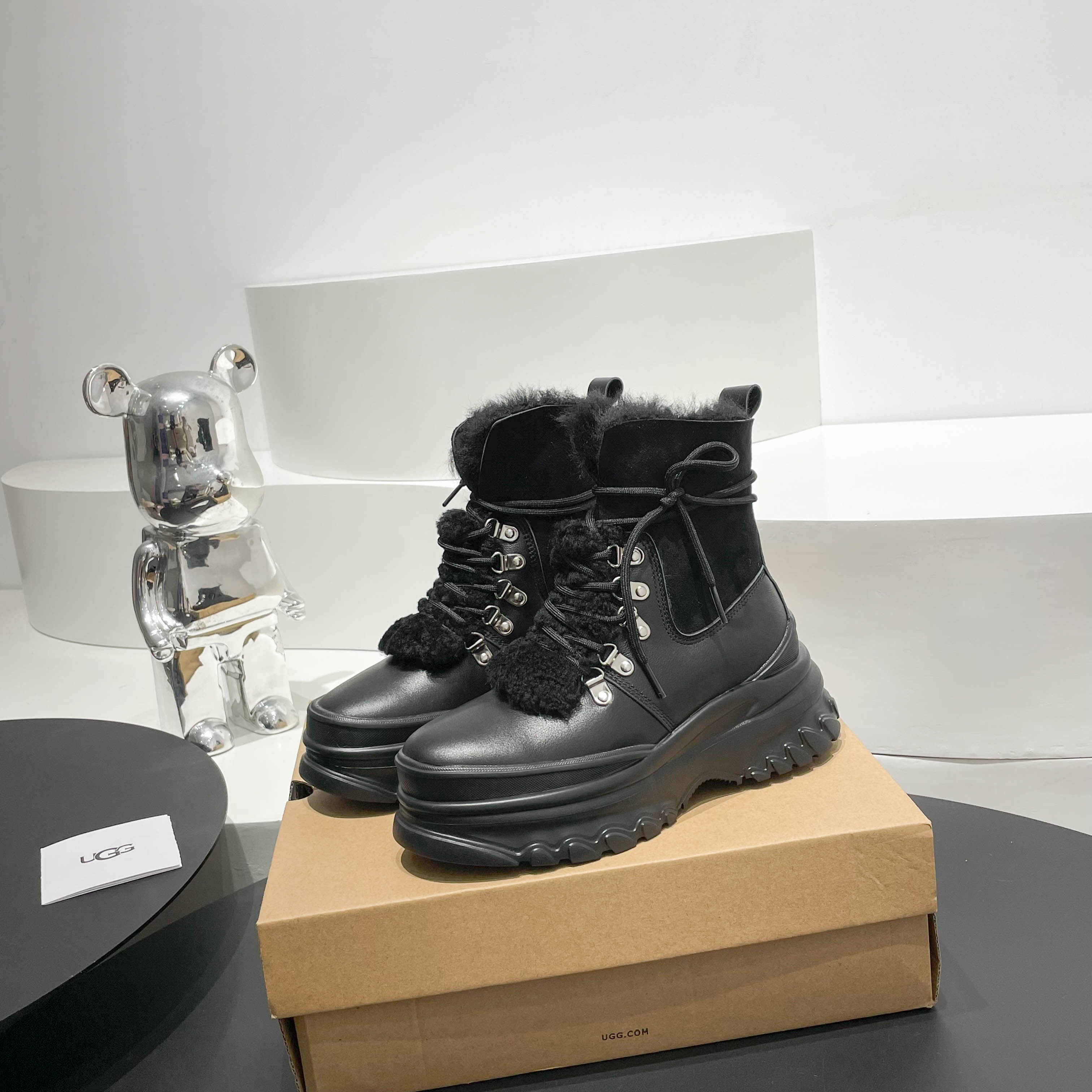 UGG shoes 034 XM023