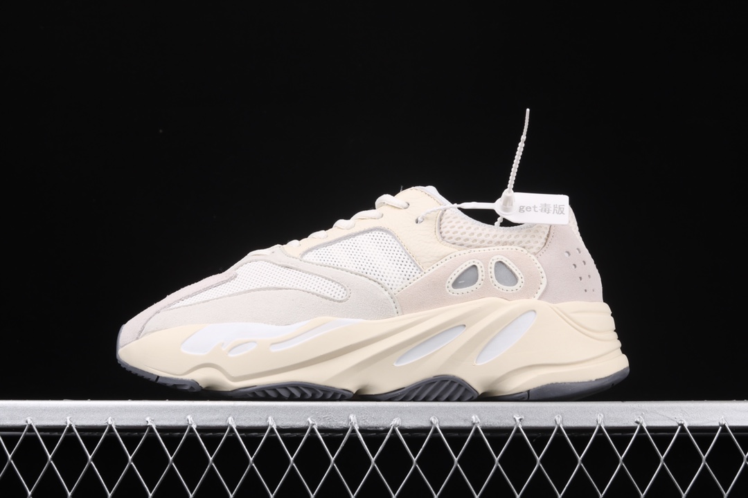 Yeezy Boost 700“Analog”EG7596