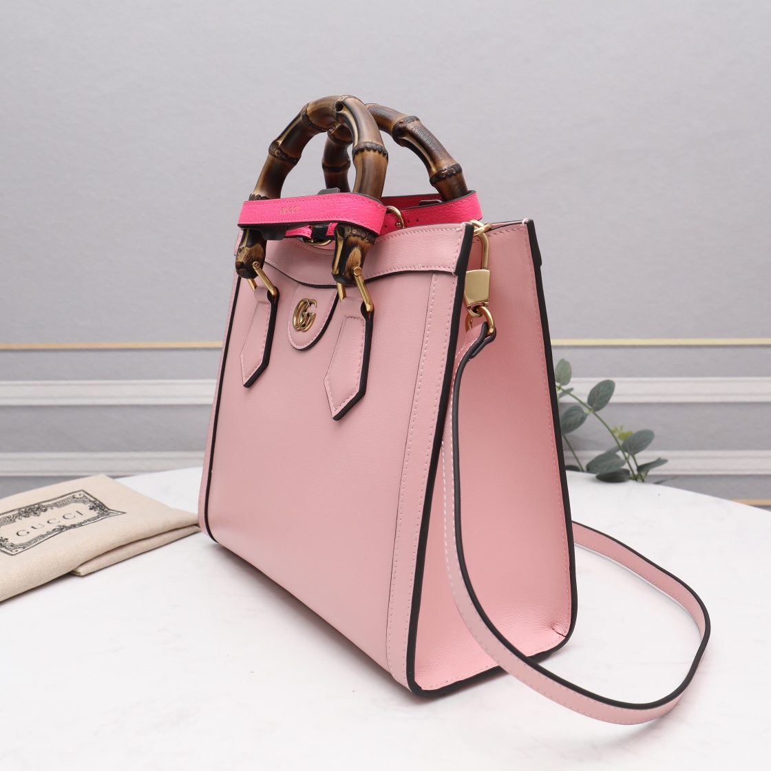GUCCI 660195