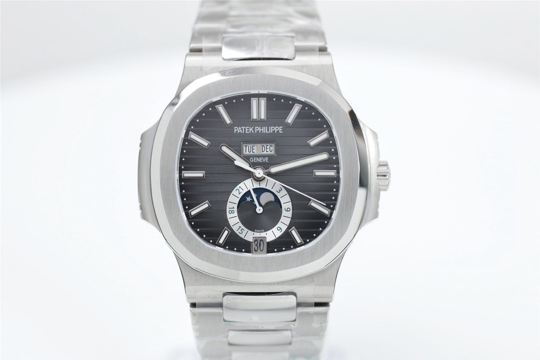 PATEK PHILIPPE NAUTILUS 5726 40.5mm