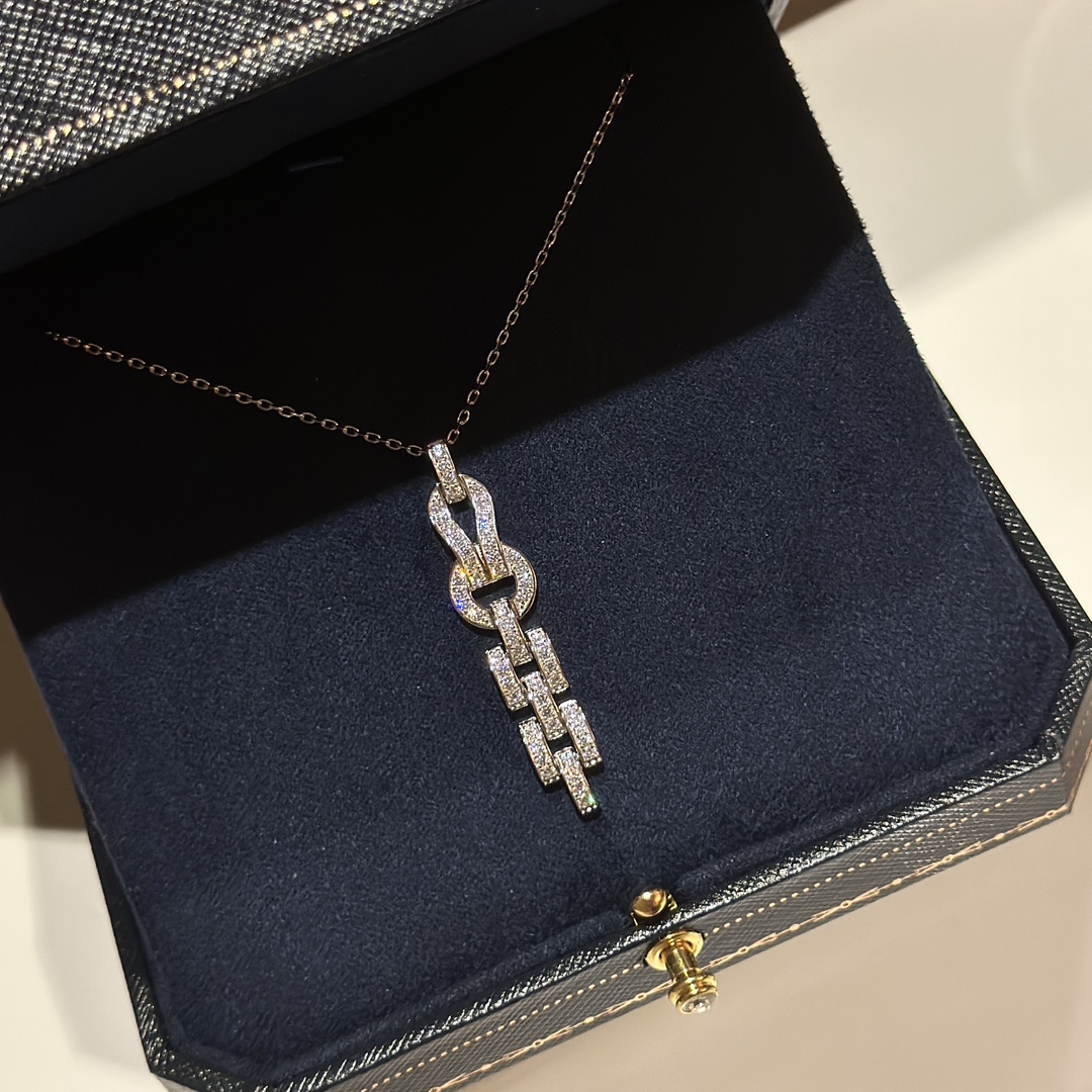 Cartier Necklace 008