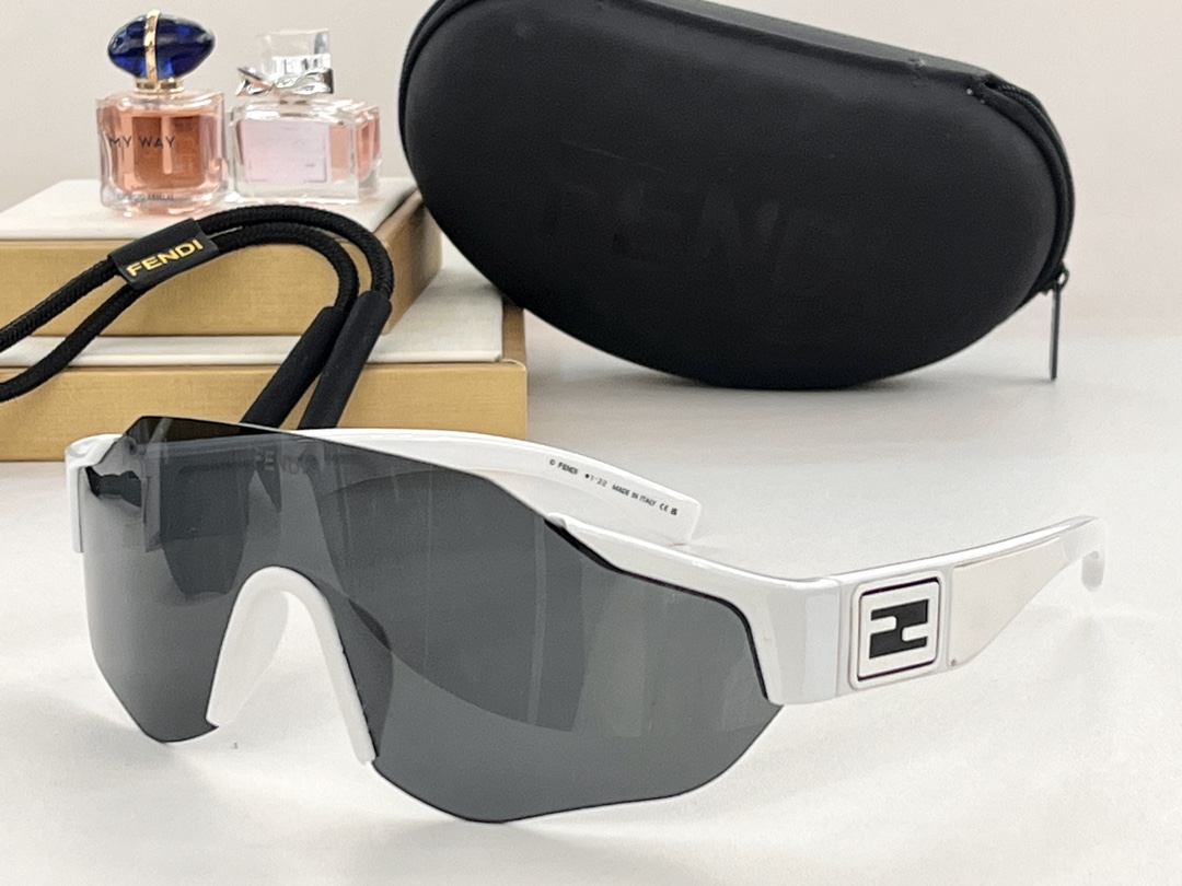 Fendi Sunglasses FF40088U SM012