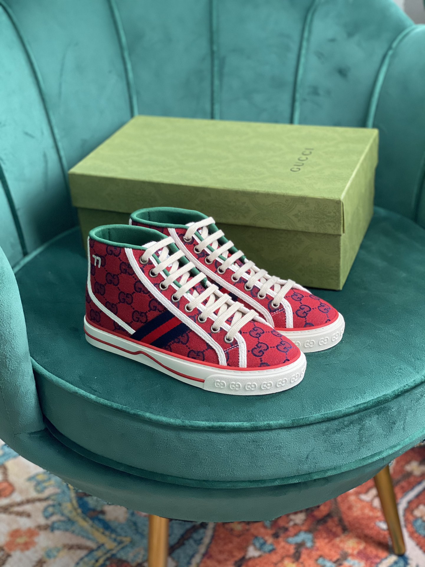 Gucci 019 Casual shoes XM082