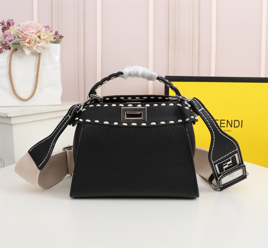 Fendi1120JQE042
