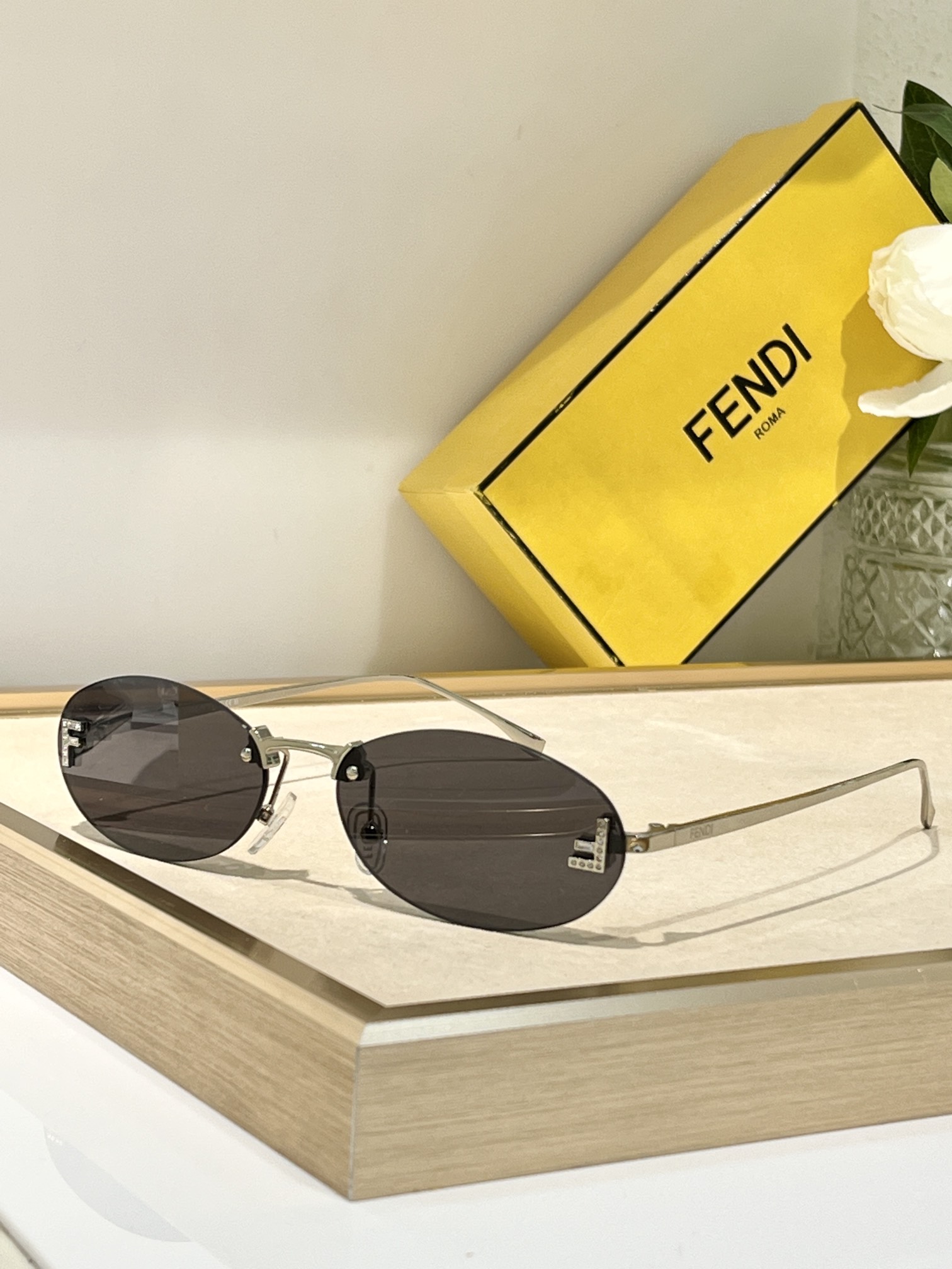Fendi Sunglasses FE4075US SM051