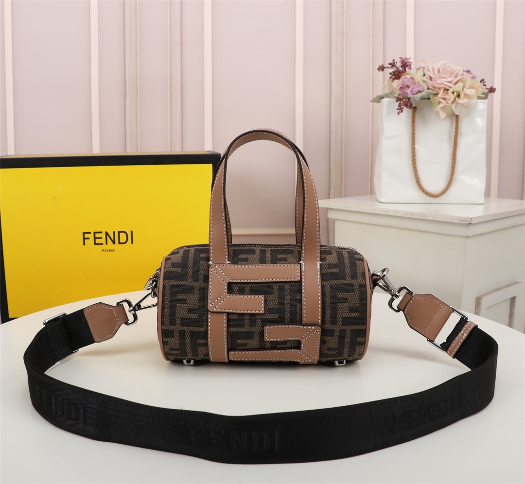 Fendi012JQE
