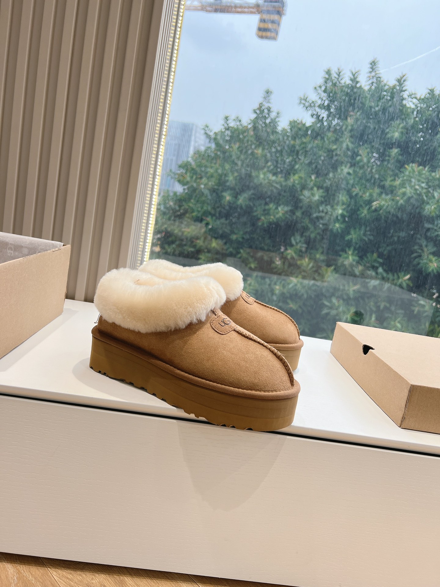 UGG Casual Shoes 006 XM052