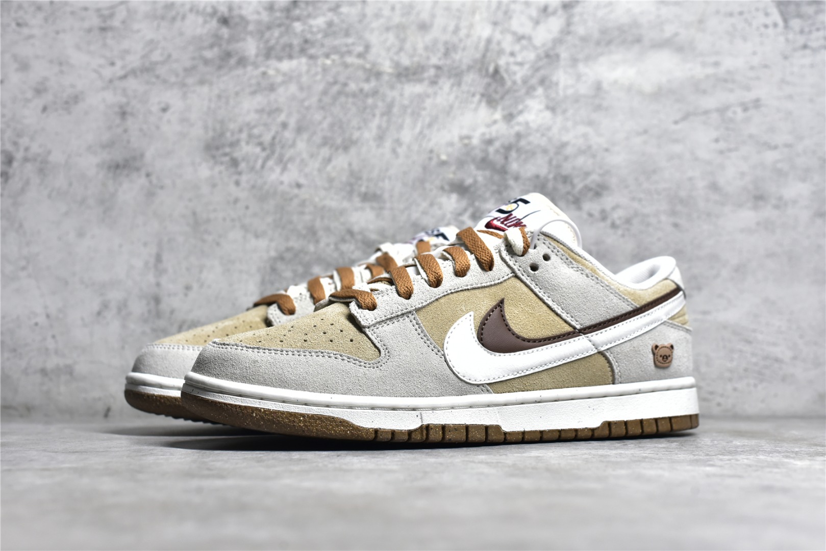 NK Dunk Low SE “85” DO9457-113 XM072