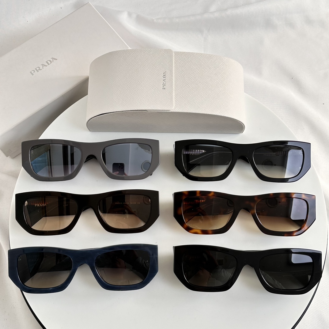 Prada Sunglasses PRA01S SM041