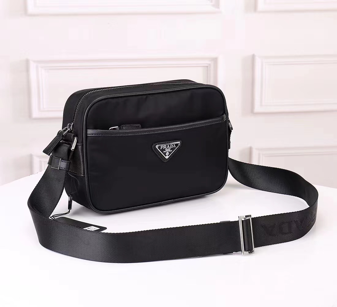 Prada048HMF021