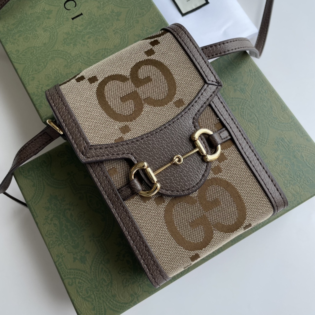 Gucci625615LM011