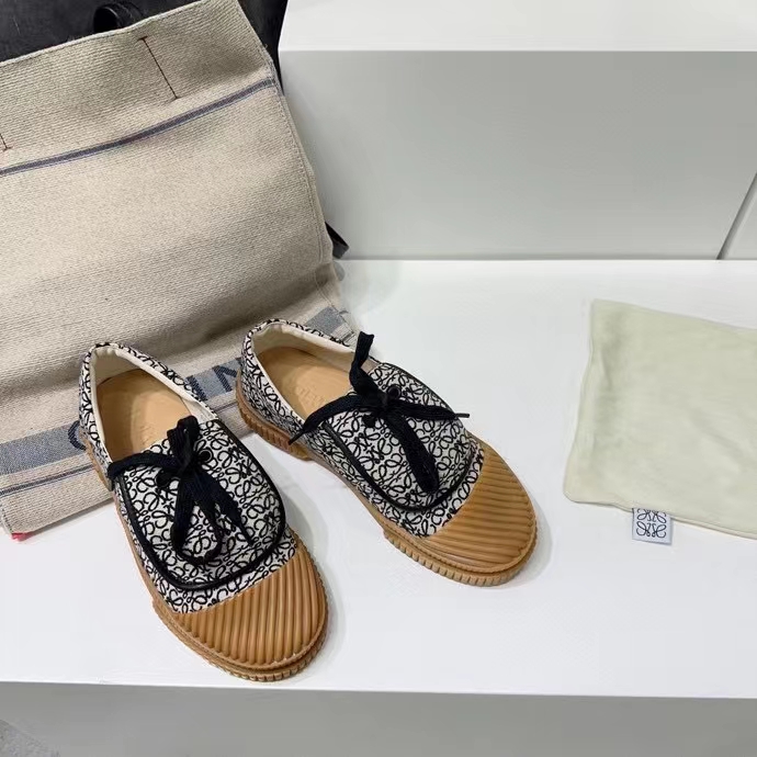 LOEWE 003 Casual shoes XM022