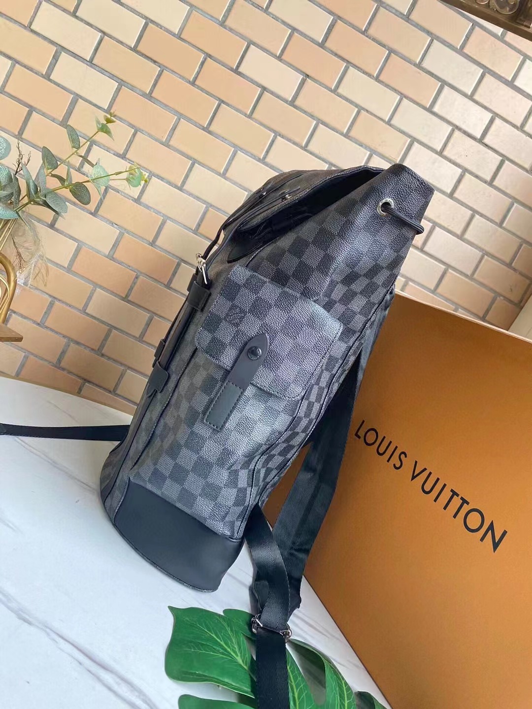 Louis Vuitton CHRISTOPHER MM