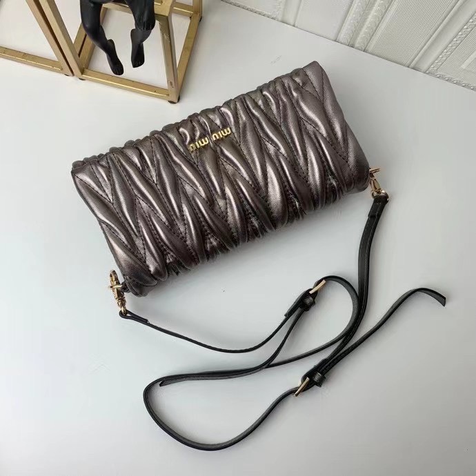 Miu Miu2245 22PJ071