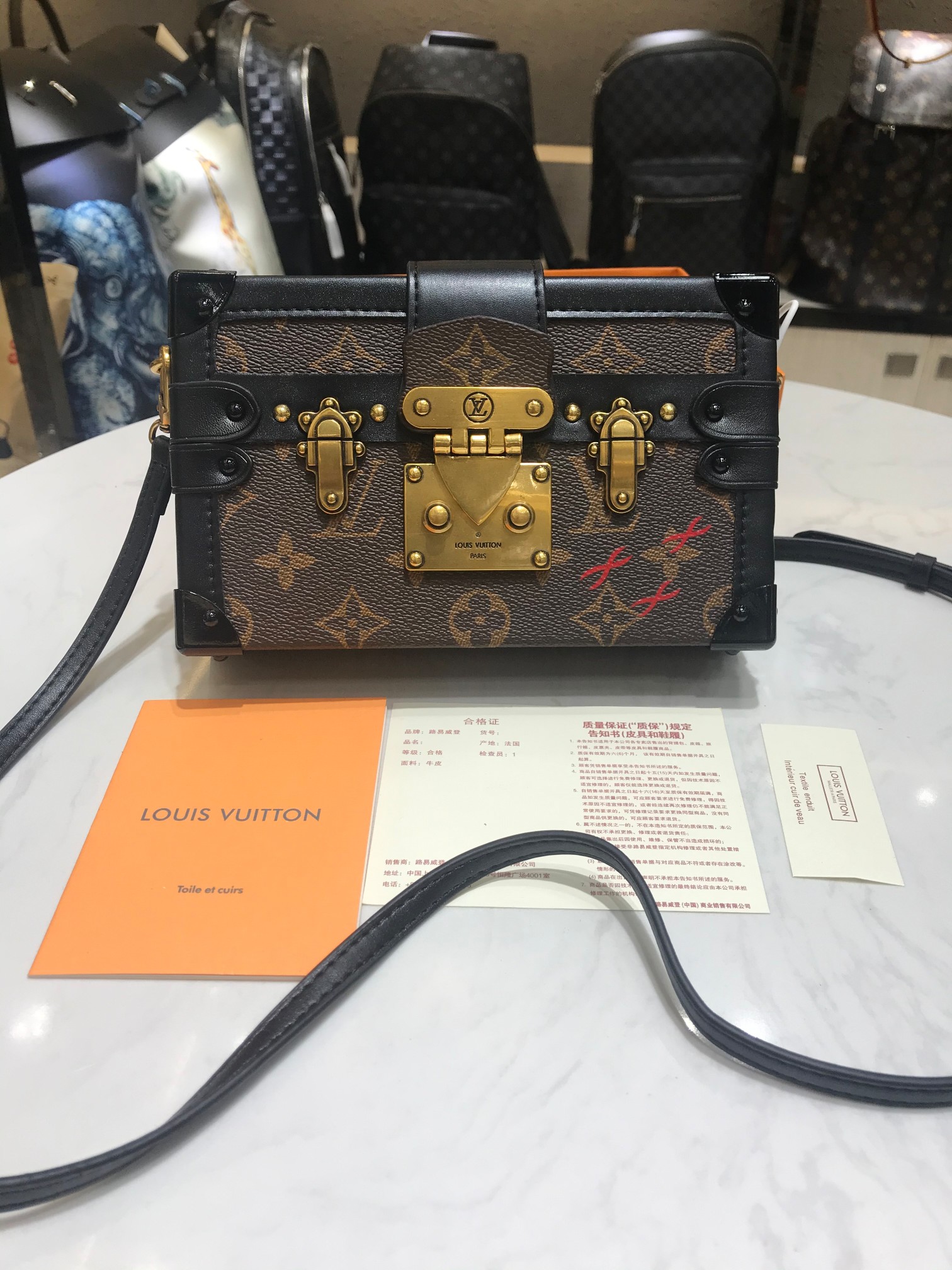 LV94219KF061