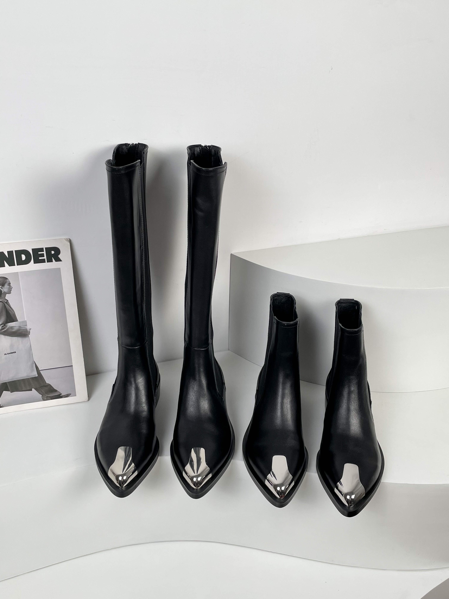 Alexander McQUEEN 001 boots XM033034