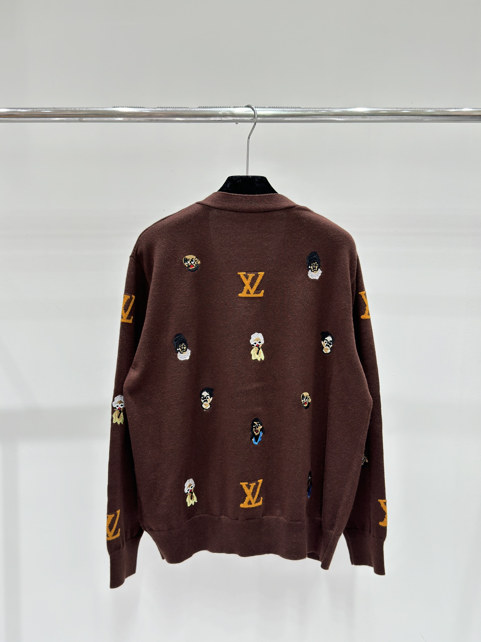 LV Ladieswear 010