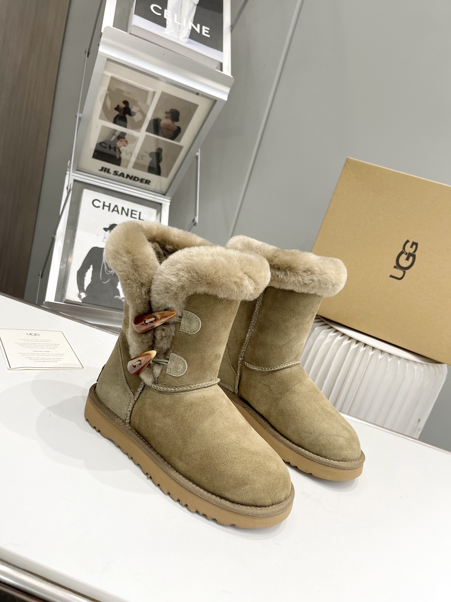 UGG 050 boots XM082