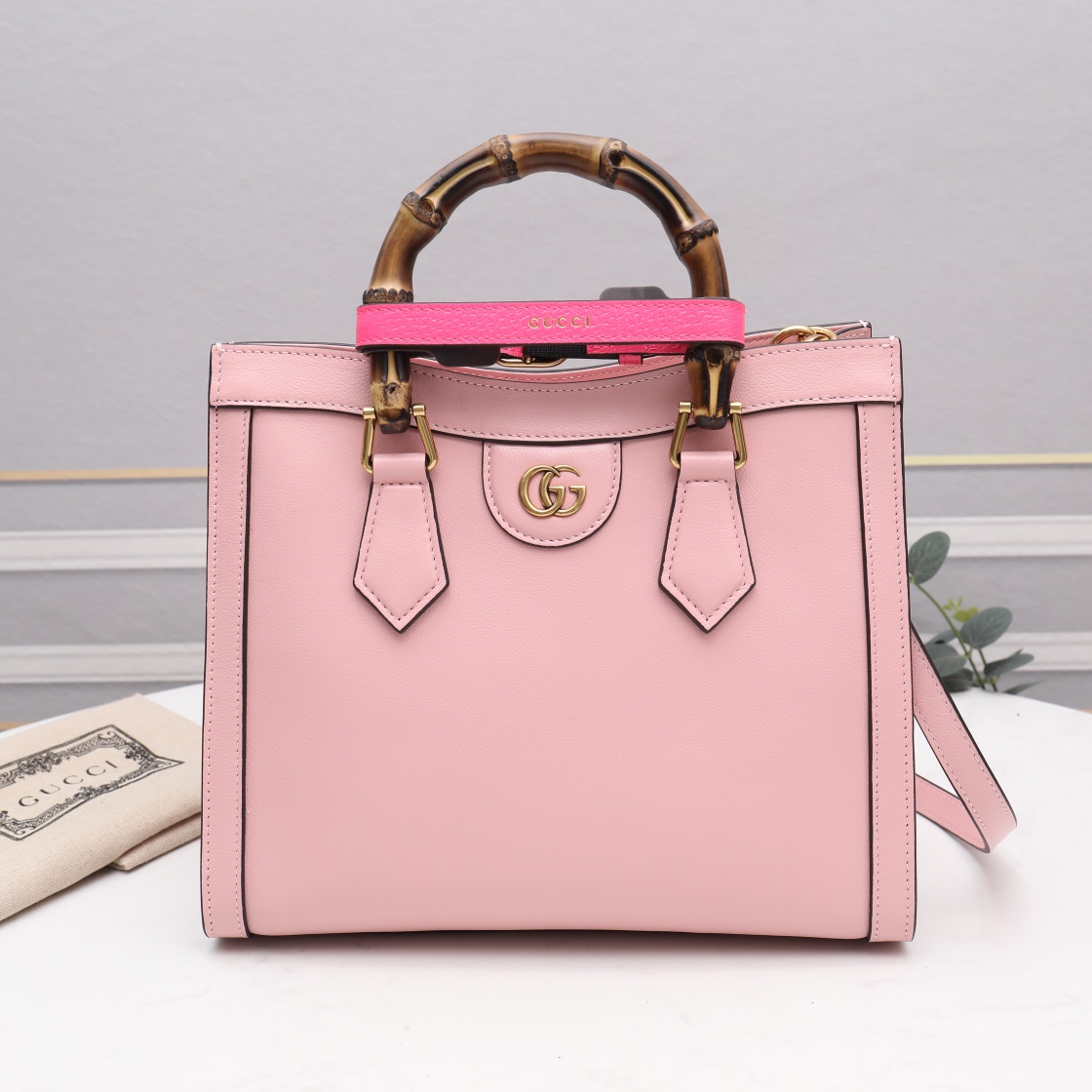 GUCCI 660195