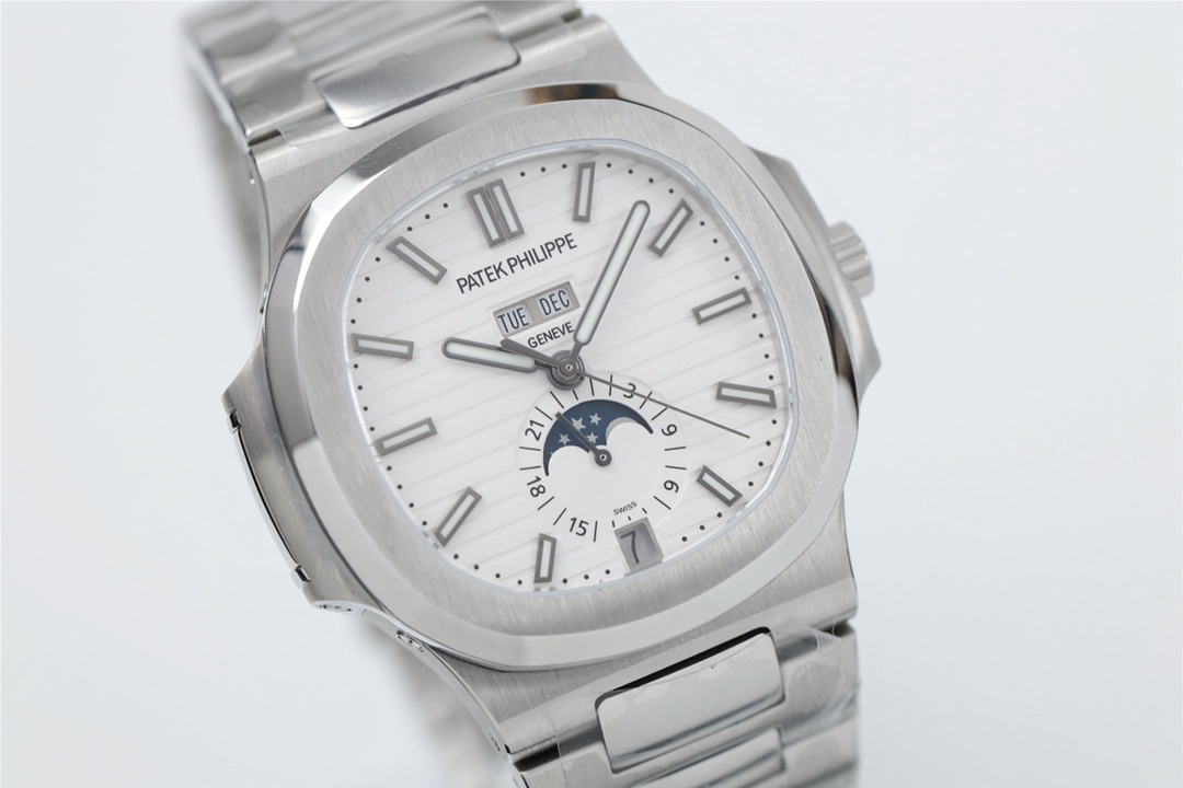 PATEK PHILIPPE NAUTILUS 5726 40.5mm