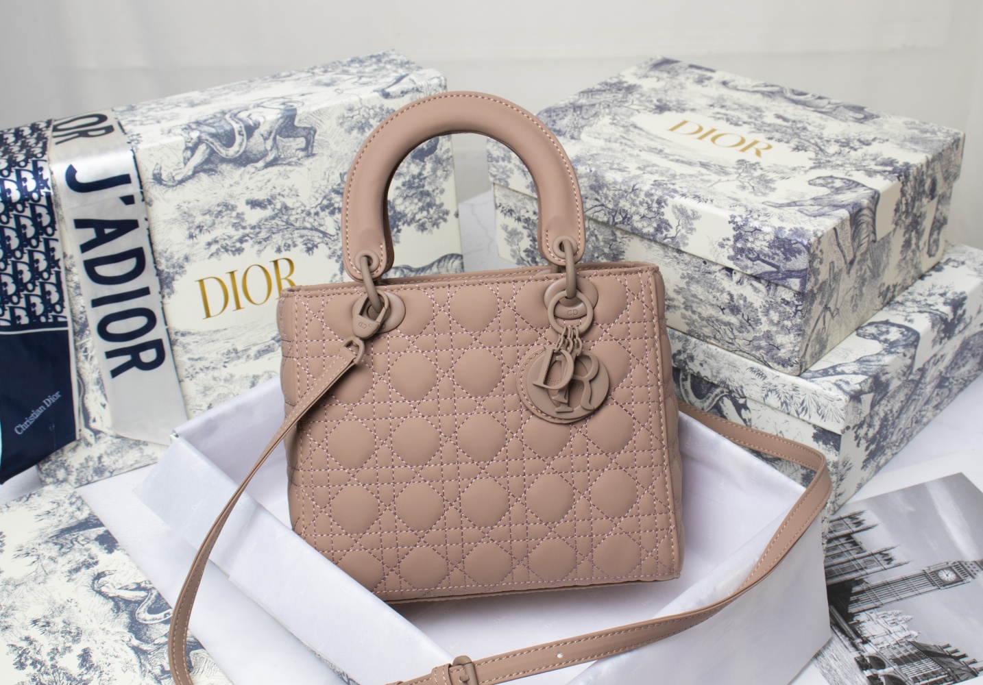 Dior lady bag 24cm CD 2022XB