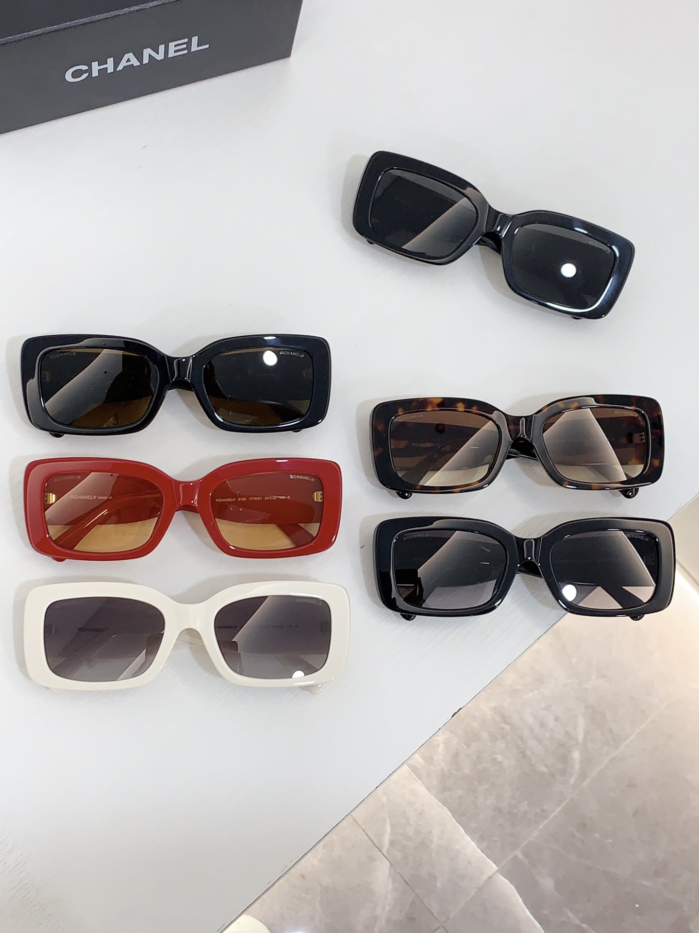 Chanel Sunglasses 9150 SM011